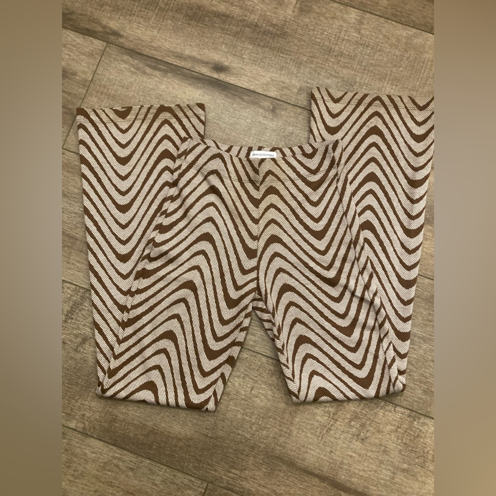 Urban Outfitters Bryn size small pull on flare pants